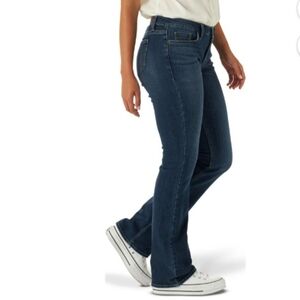 Lee Jeans Womens PLUS sz 18 (Long) Blue Denim Stretch Mid Rise Straight NWT